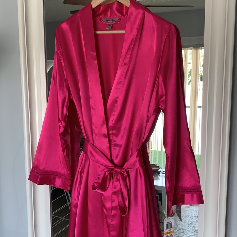 MORGAN TAYLOR Intimates Robe - Picture 7 of 10